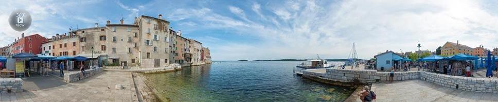 Pláž pri mestskom trhovisku v Rovinj