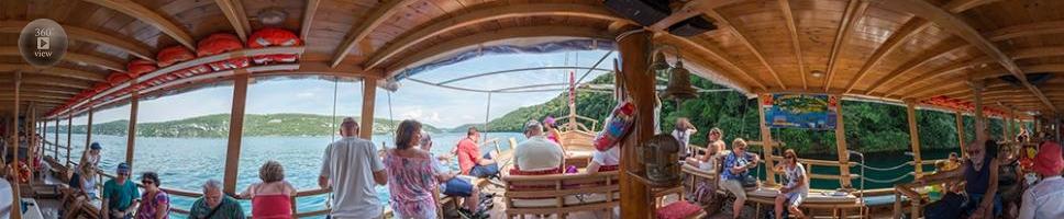 Plavba loďou z mesta Rovinj do Limského kanálu